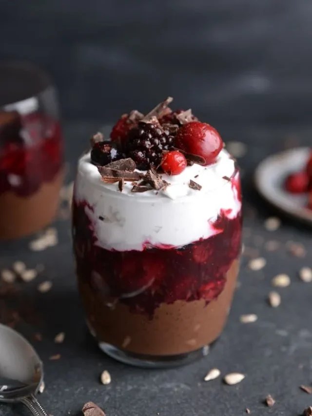 KETO CHOCOLATE CHIA PUDDING